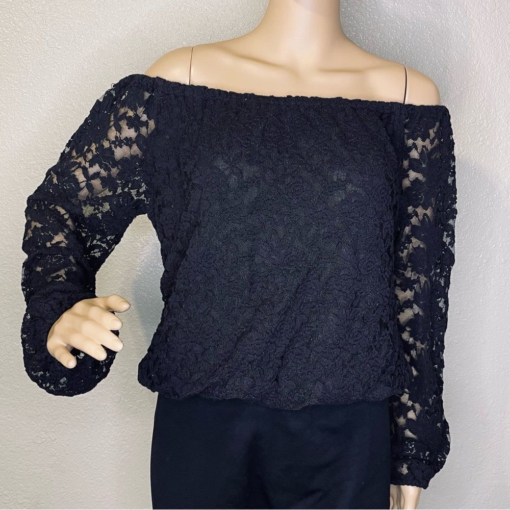 Elan Long Lace Sleeve Blouse Black Sheer Sleeves and Back Elastic Waist Large